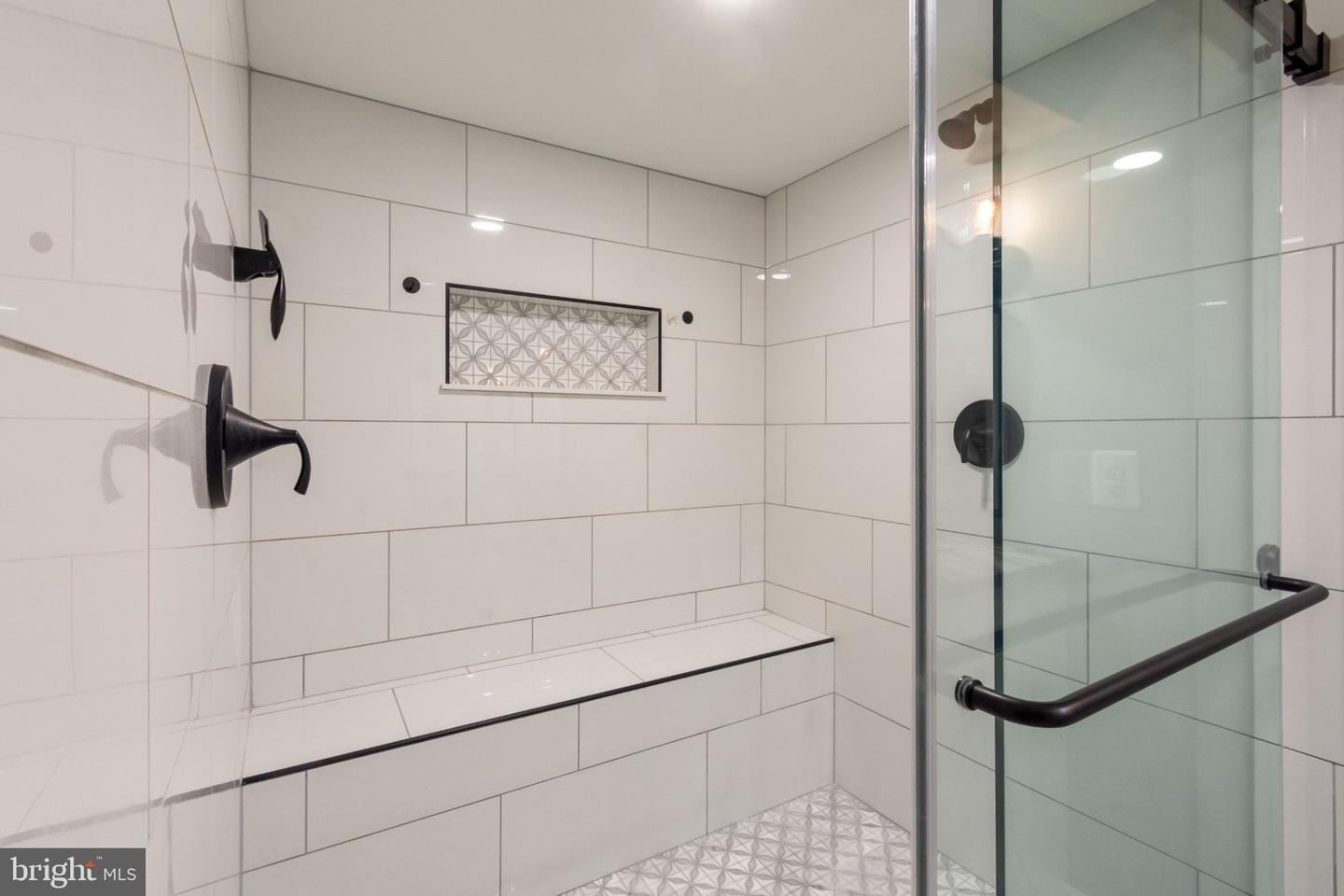 119 Bond St Property Photo 35