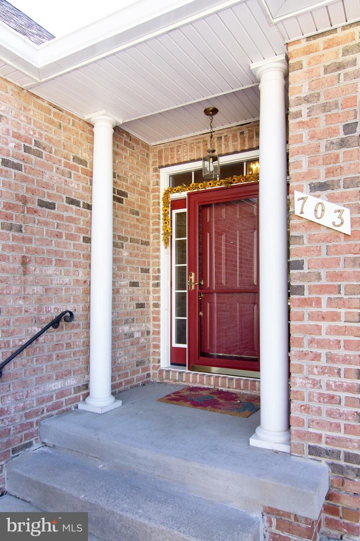 703 Norfield Ct Property Photo 6