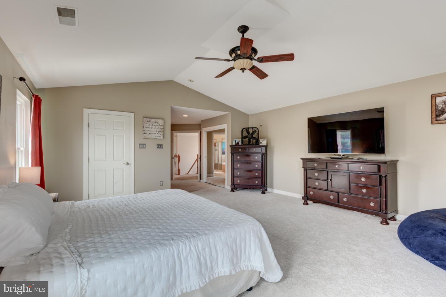 672 Spring Meadow Dr Property Photo 41