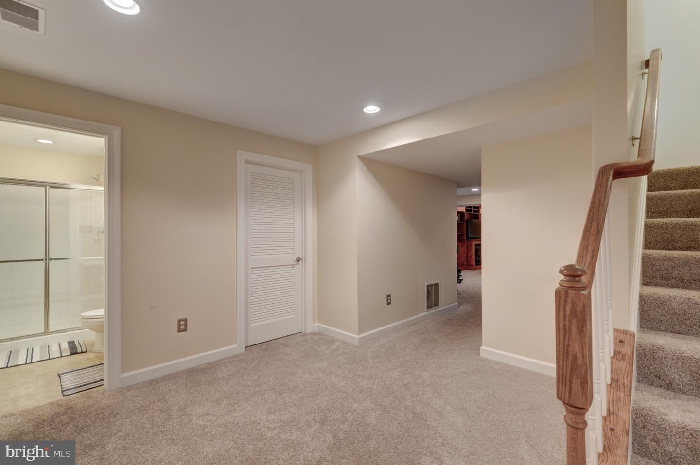 672 Spring Meadow Dr Property Photo 48