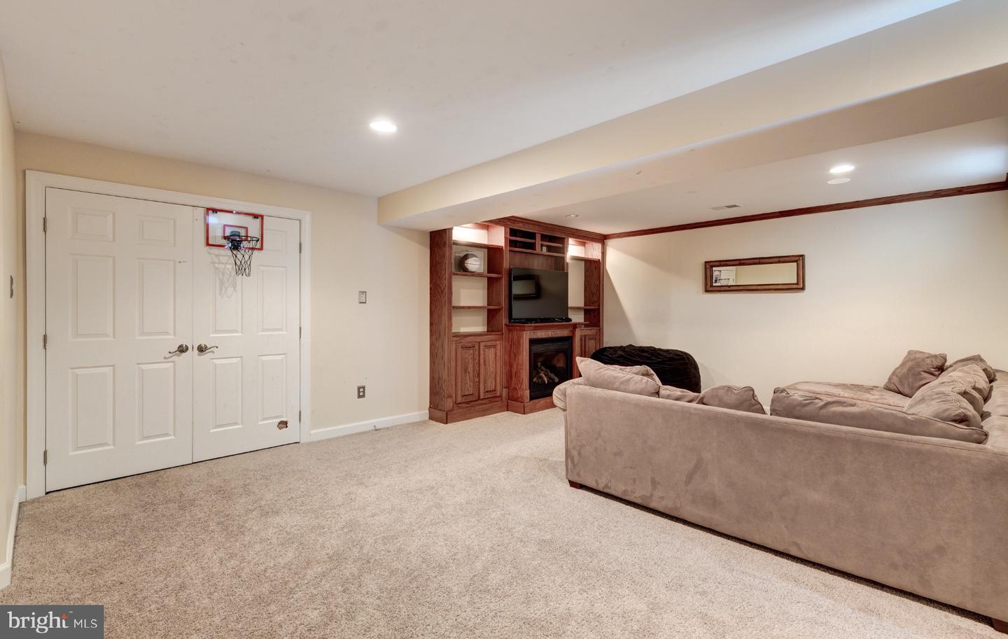 672 Spring Meadow Dr Property Photo 50