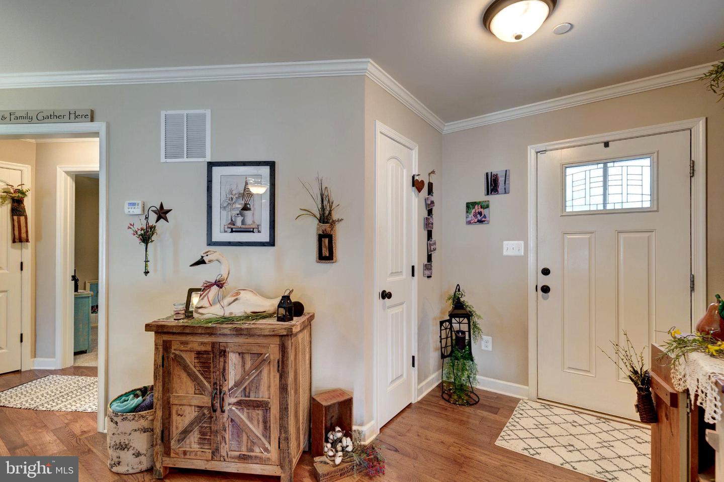 295 Maring Dr Property Photo 3