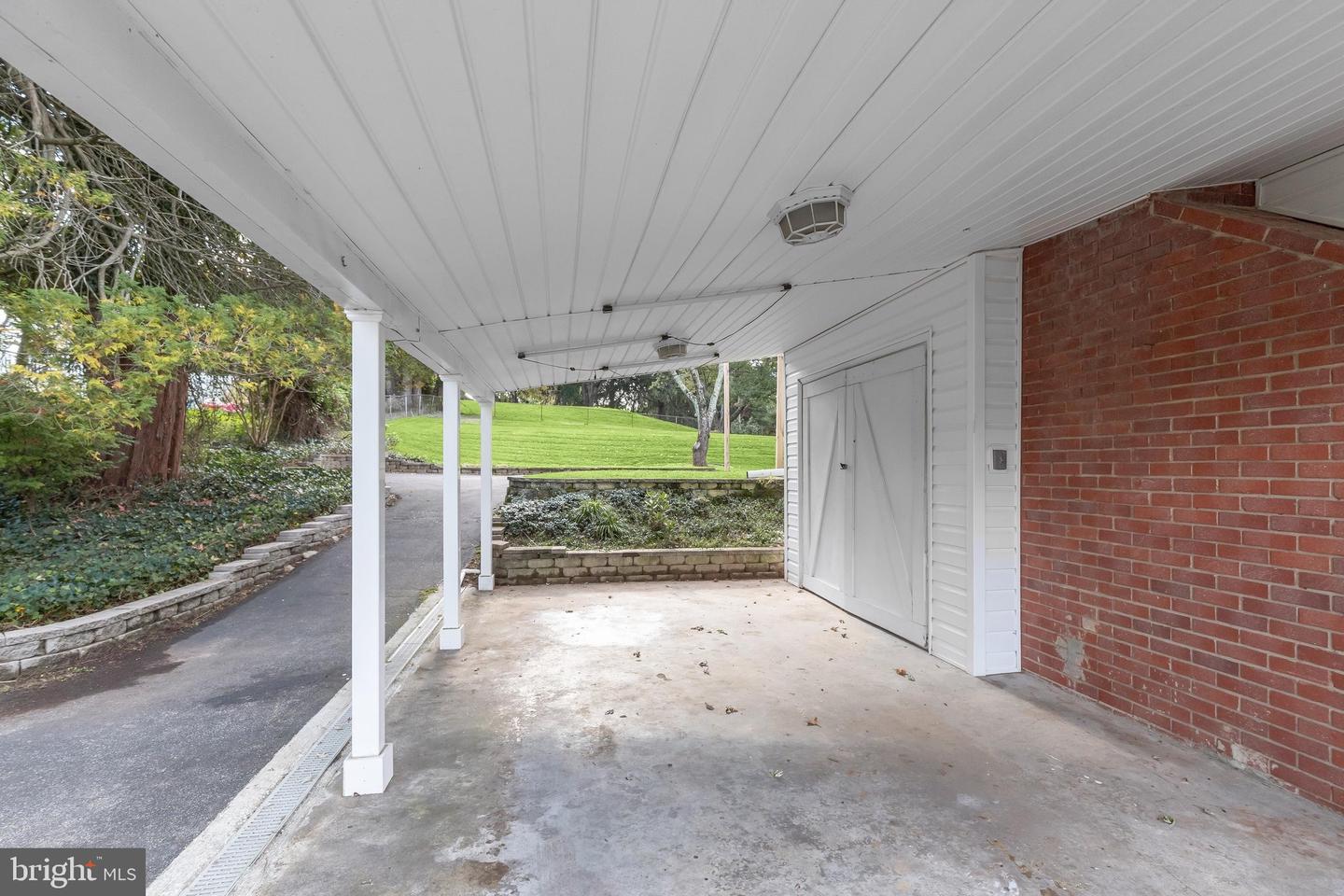 6015 Fairfield Ln Property Photo 40