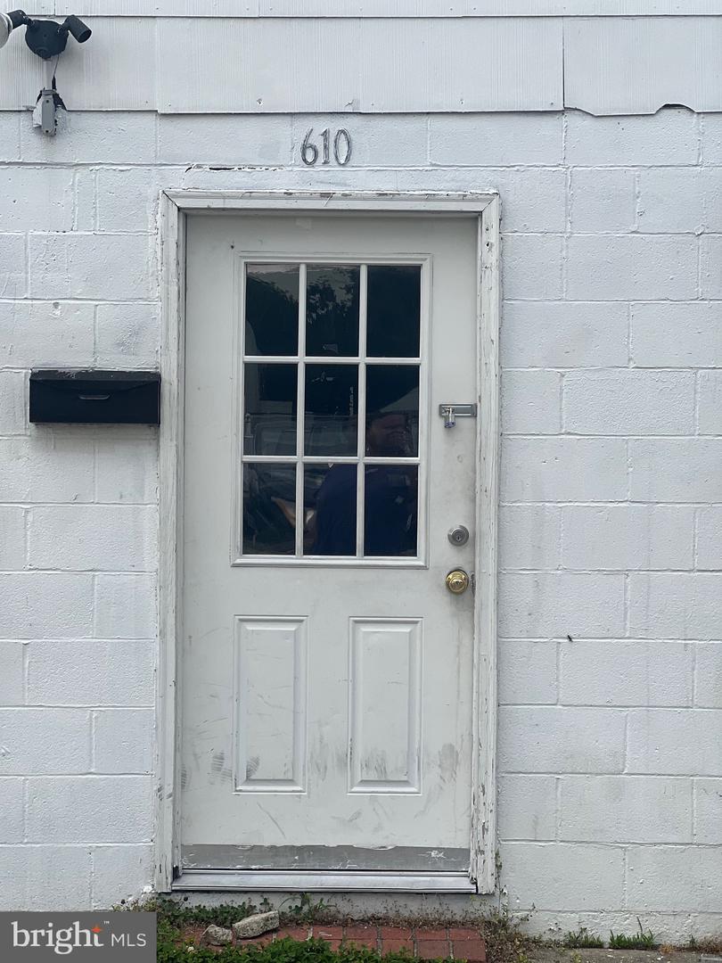 610 PINE ST Property Photo 1