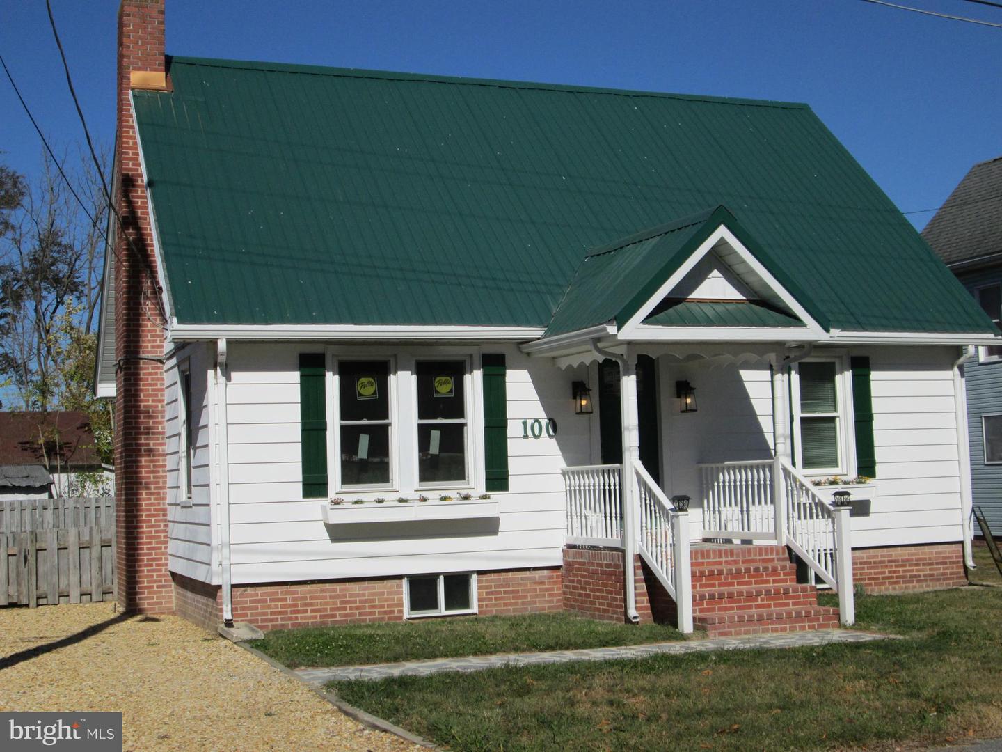 100 Taylor Ave Property Photo
