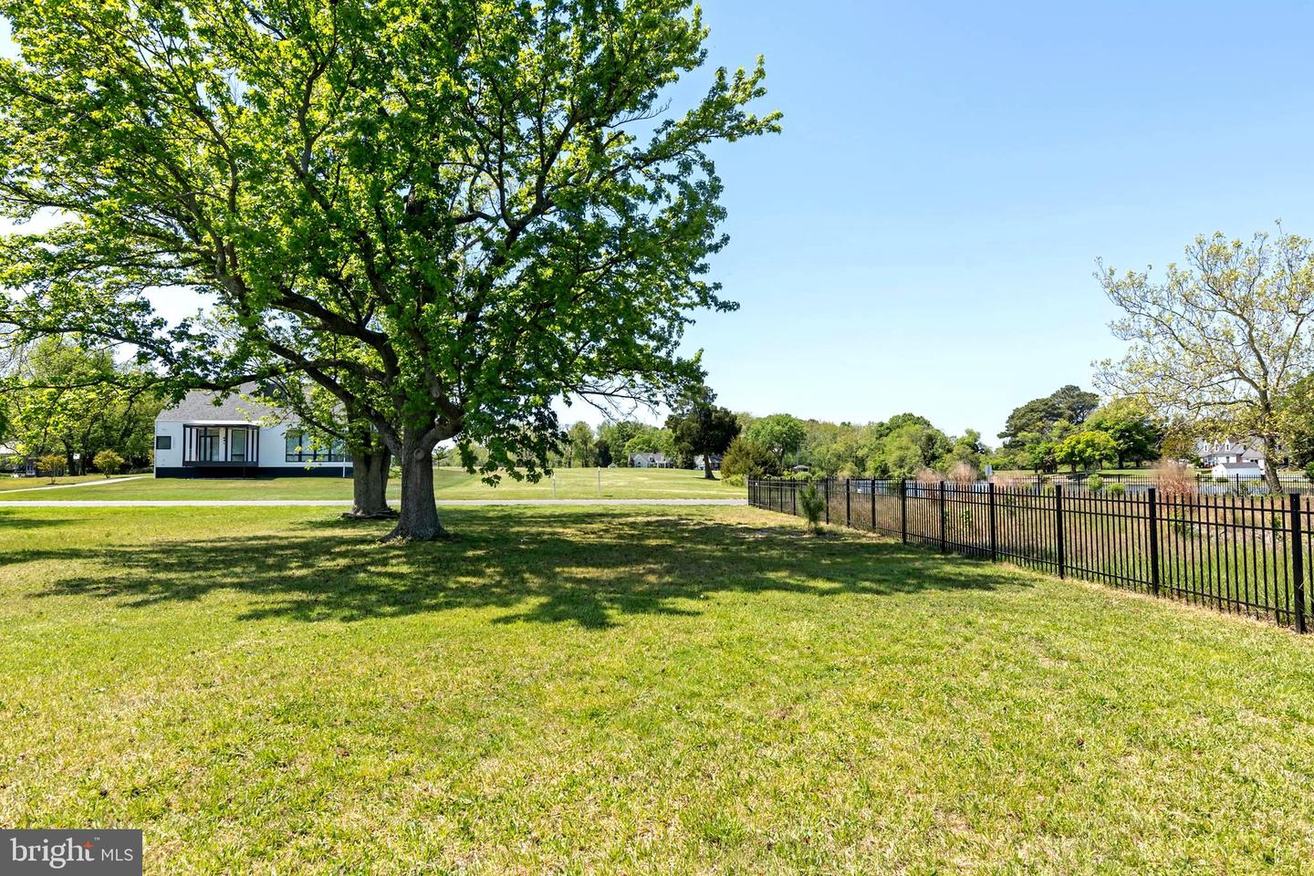 1508 Hambrooks Blvd Property Photo 13