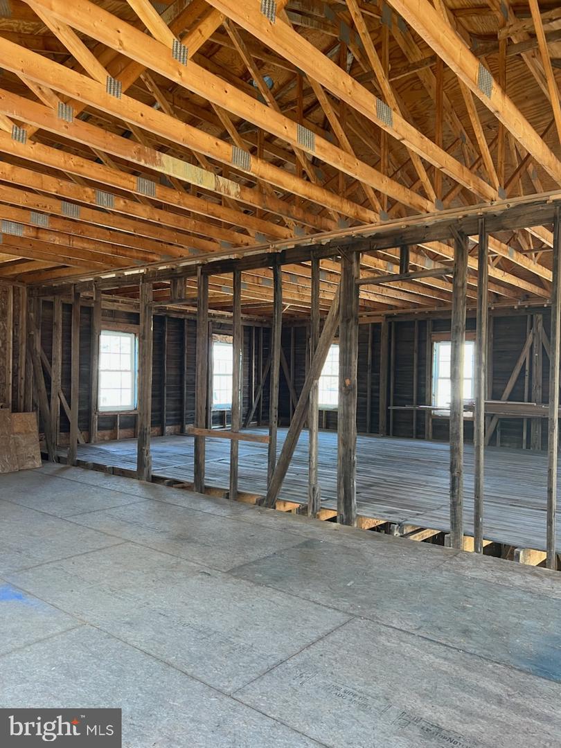 101 Market St Property Photo 4