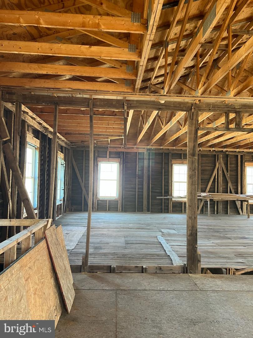 101 Market St Property Photo 6