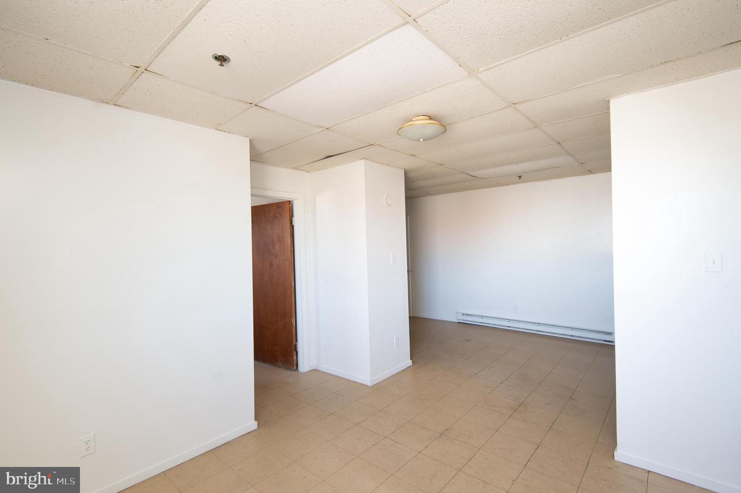 612-616 Race St Property Photo 14