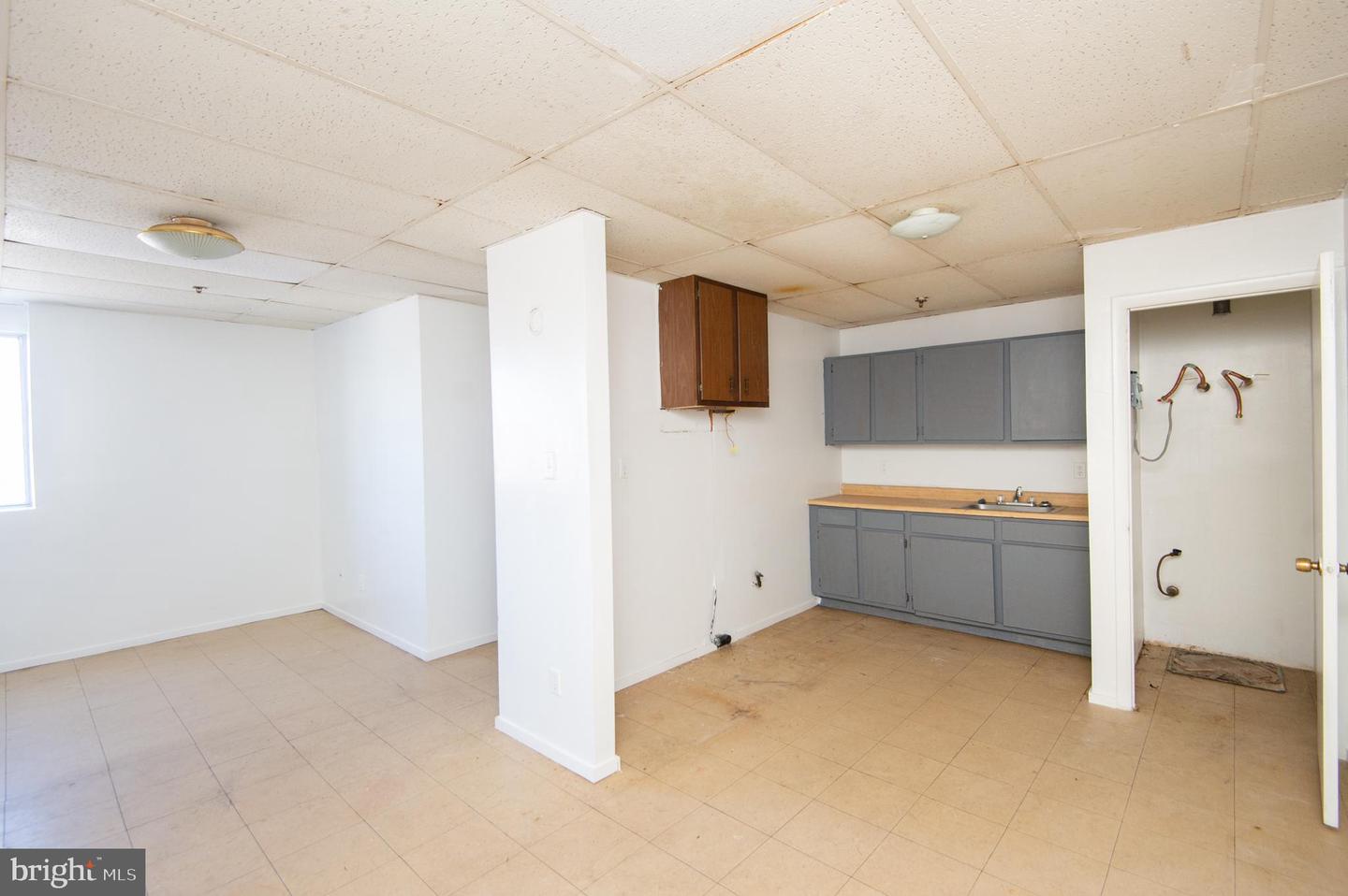 612-616 Race St Property Photo 16