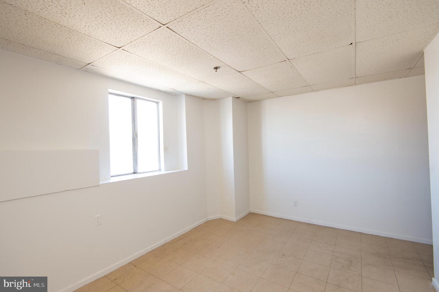 612-616 Race St Property Photo 18