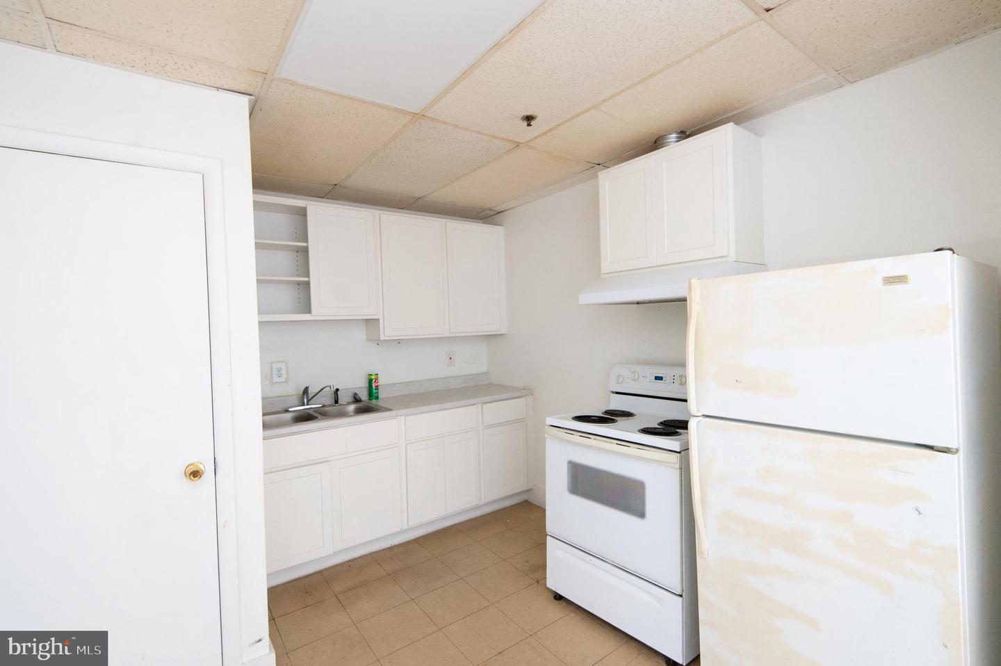 612-616 Race St Property Photo 24