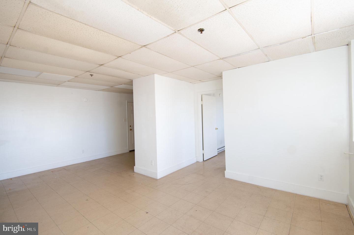 612-616 Race St Property Photo 29