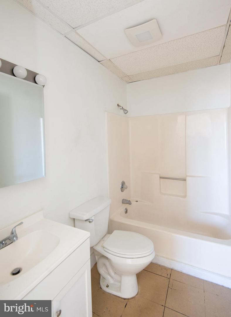 612-616 Race St Property Photo 35