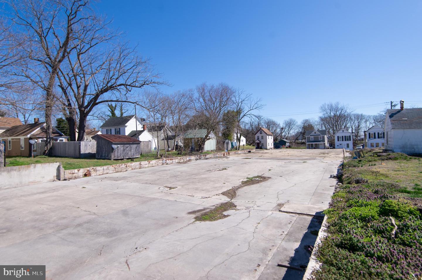 612-616 Race St Property Photo 48