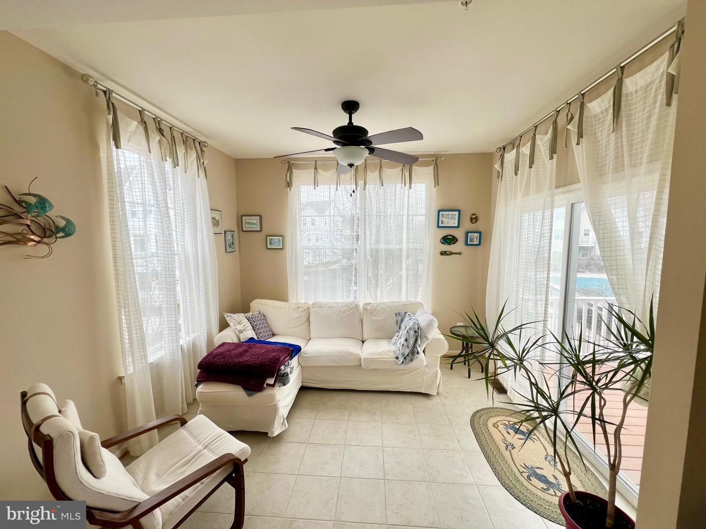 322 Shipyard Dr #82 Property Photo 4