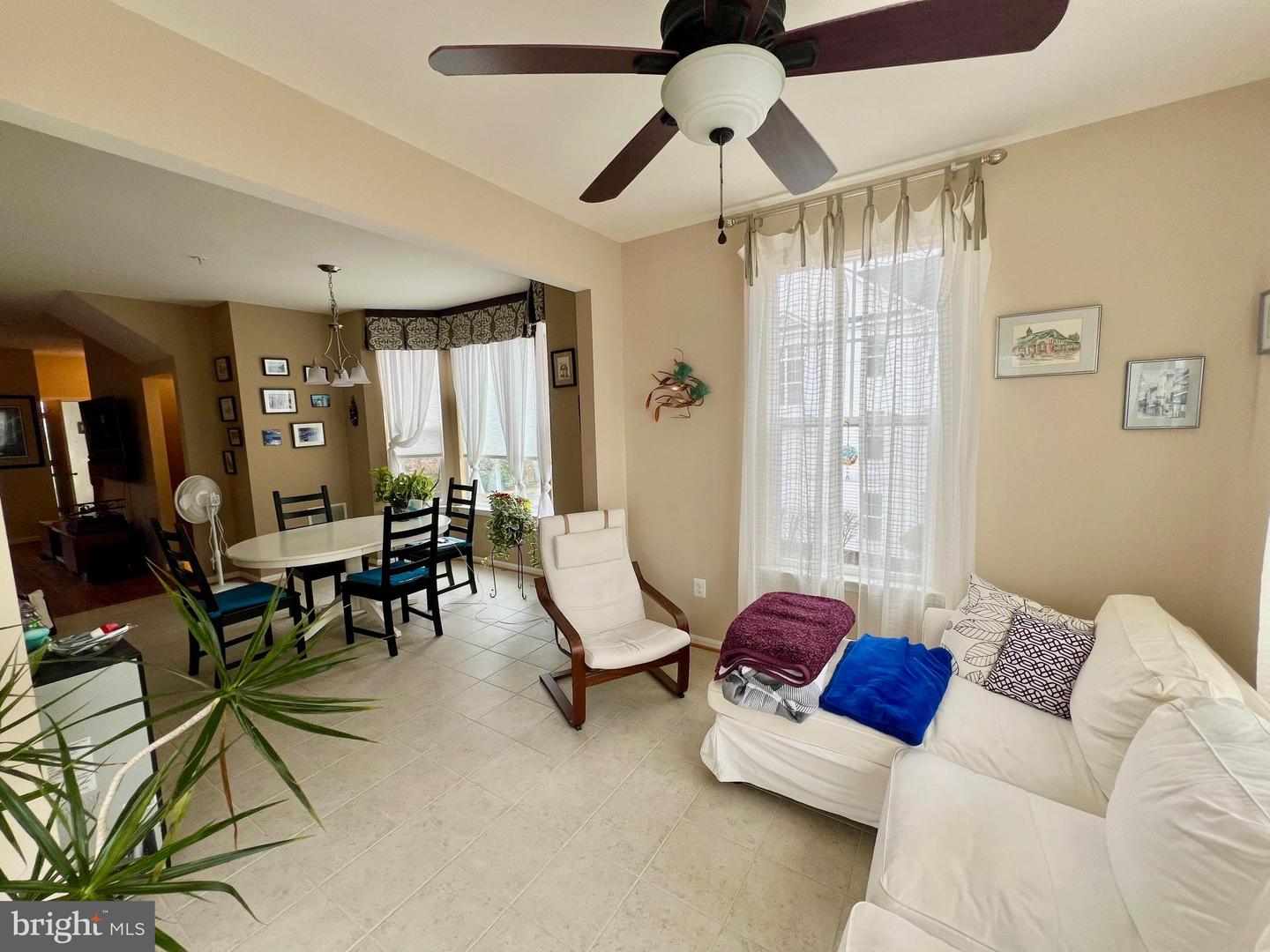 322 Shipyard Dr #82 Property Photo 5