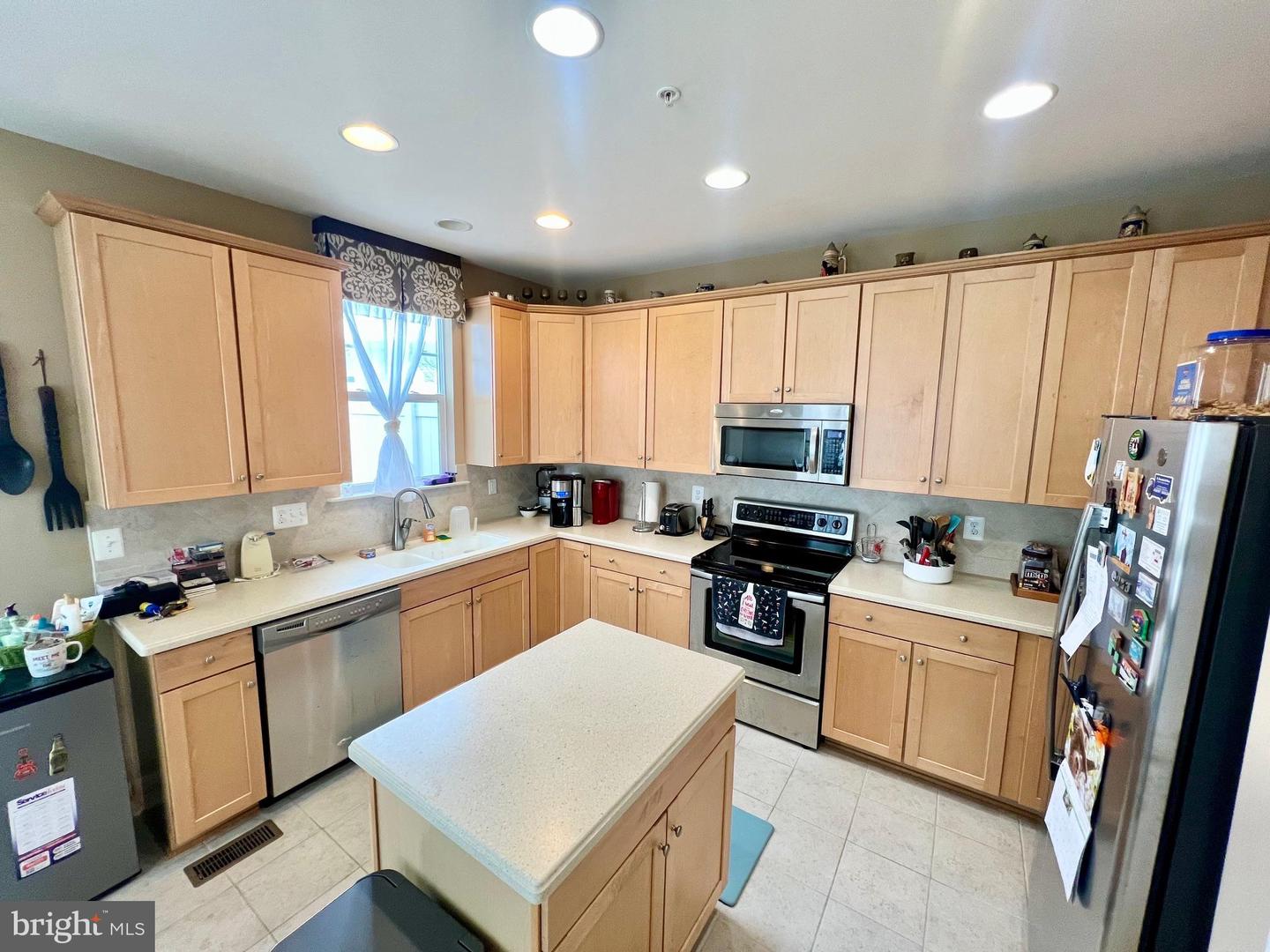 322 Shipyard Dr #82 Property Photo 8
