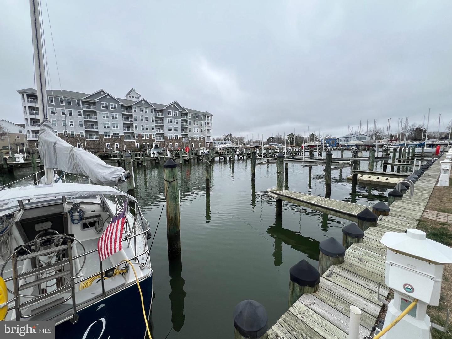 322 Shipyard Dr #82 Property Photo 36