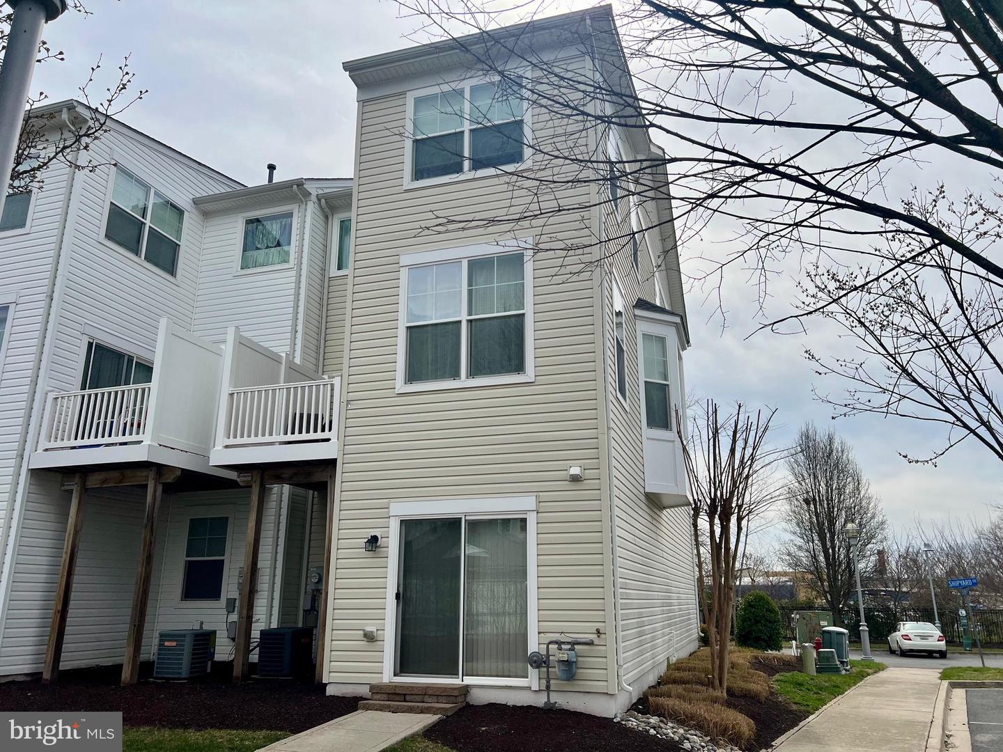 322 Shipyard Dr #82 Property Photo 42