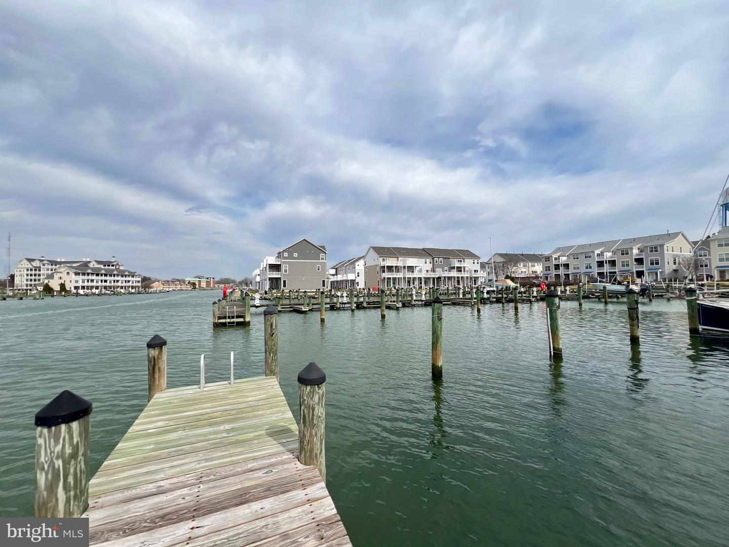 322 Shipyard Dr #82 Property Photo 44