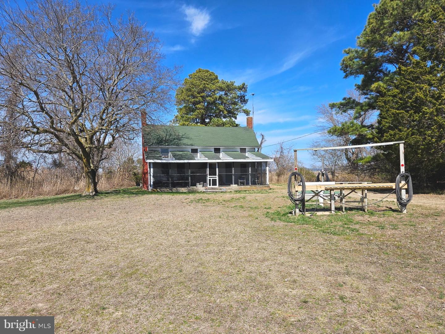 2352 Elliott Island Rd Property Photo