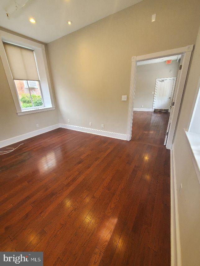 513 Court Ln Property Photo 13