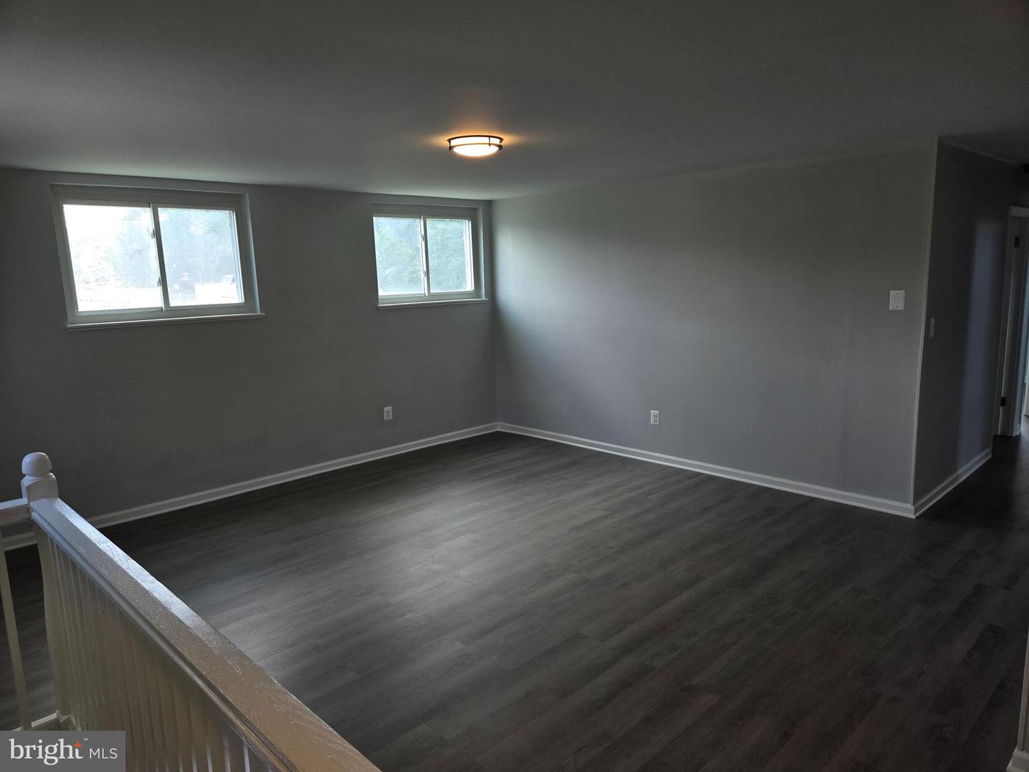 2906 Central Road Property Photo 12