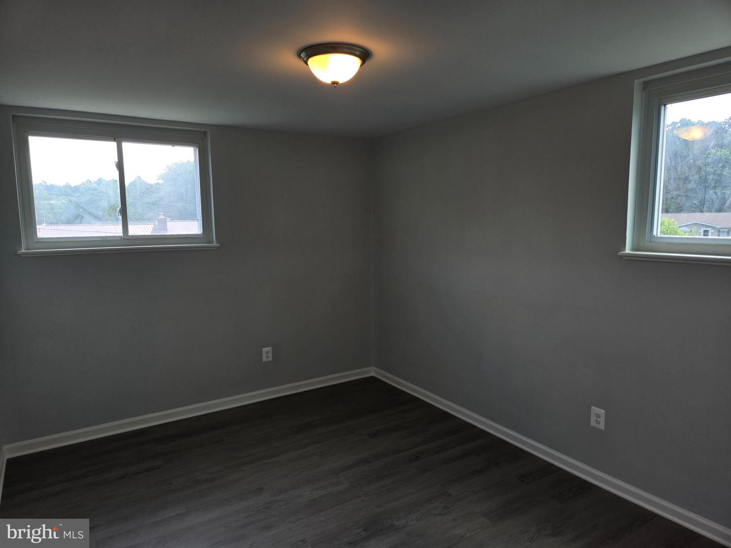 2906 Central Road Property Photo 22