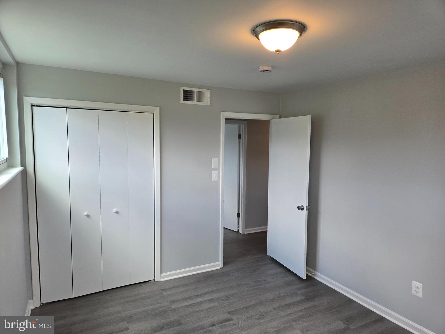 2906 Central Road Property Photo 23