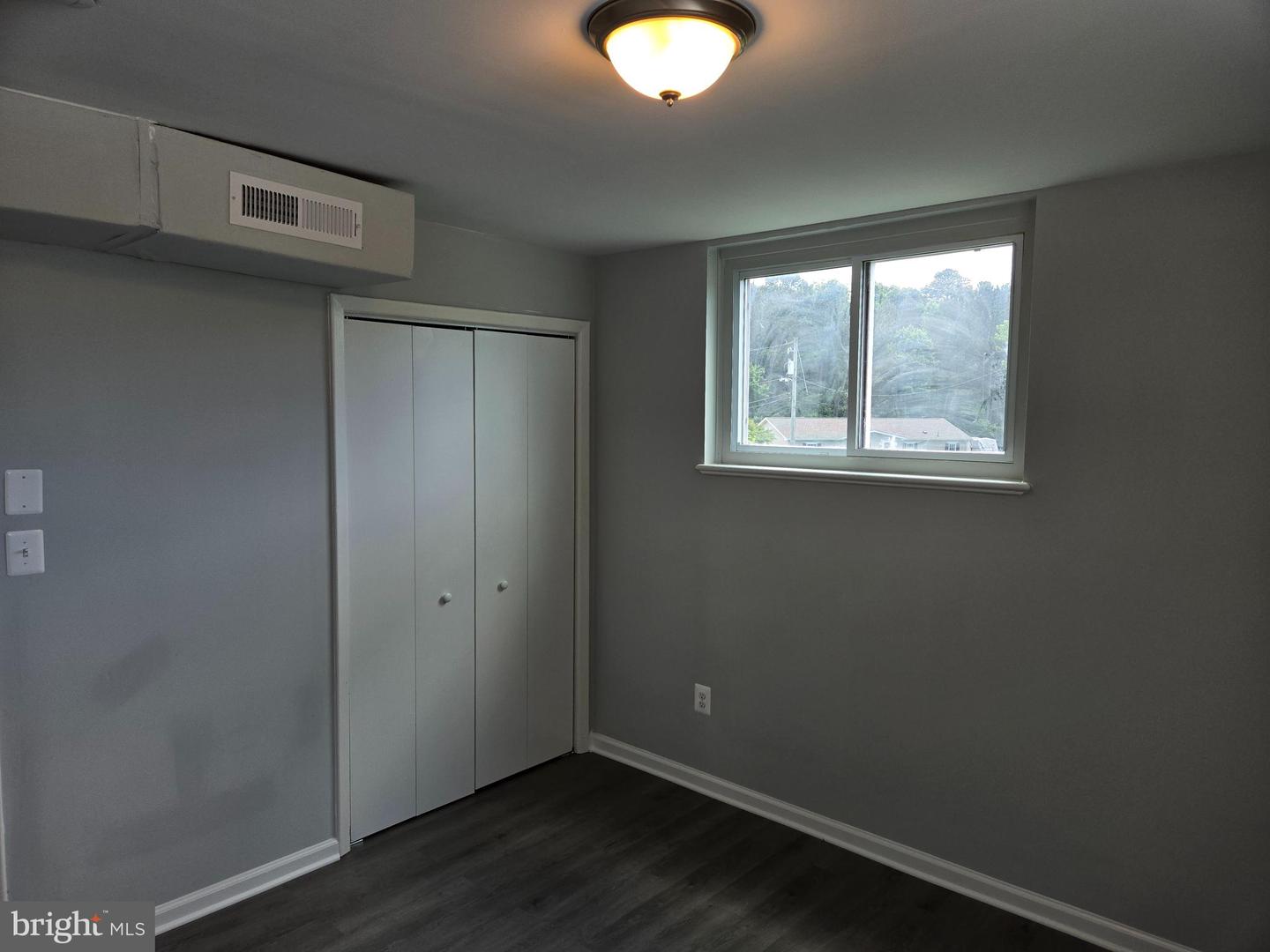 2906 Central Road Property Photo 25