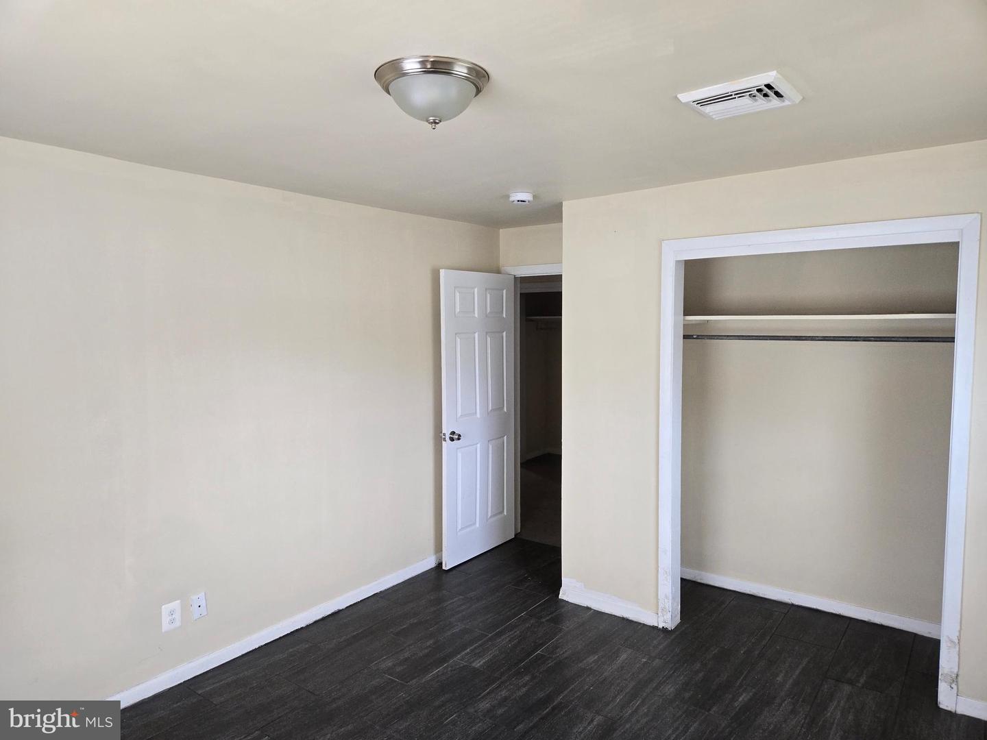 2906 Central Road Property Photo 32