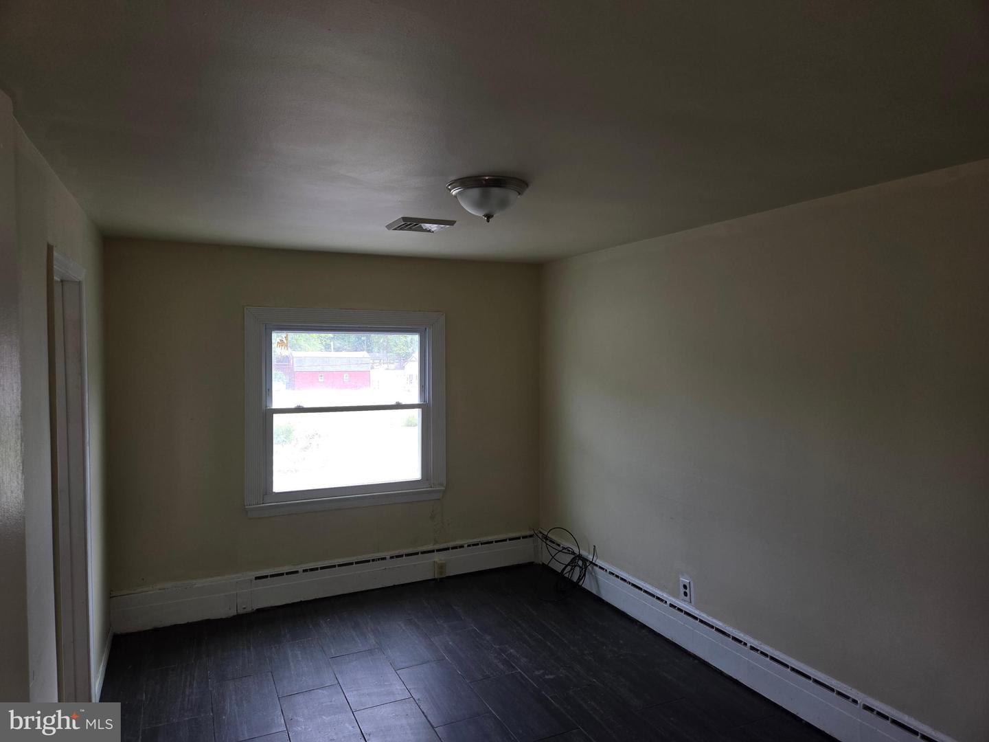 2906 Central Road Property Photo 34