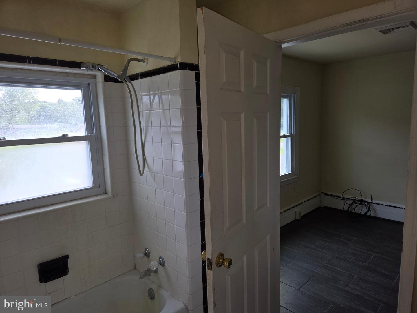 2906 Central Road Property Photo 36