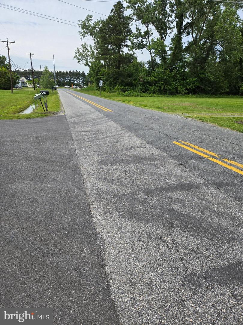 2906 Central Road Property Photo 38