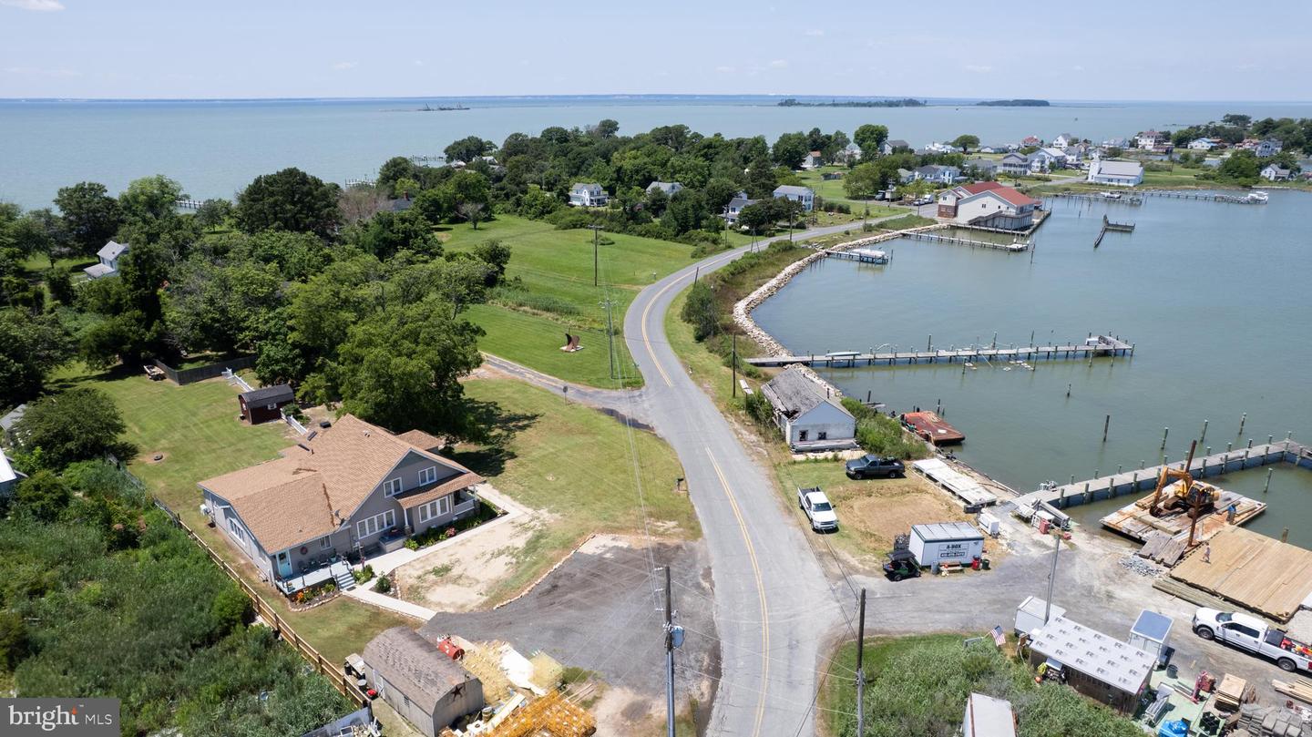 2404 Hoopers Island Rd Property Photo 1