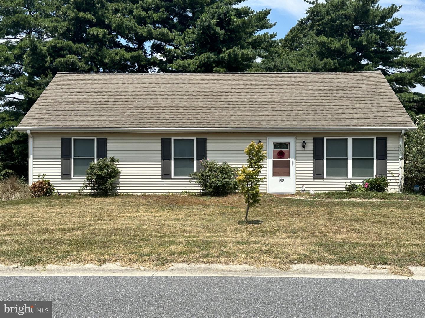 100 Barnes Ct Property Photo 2