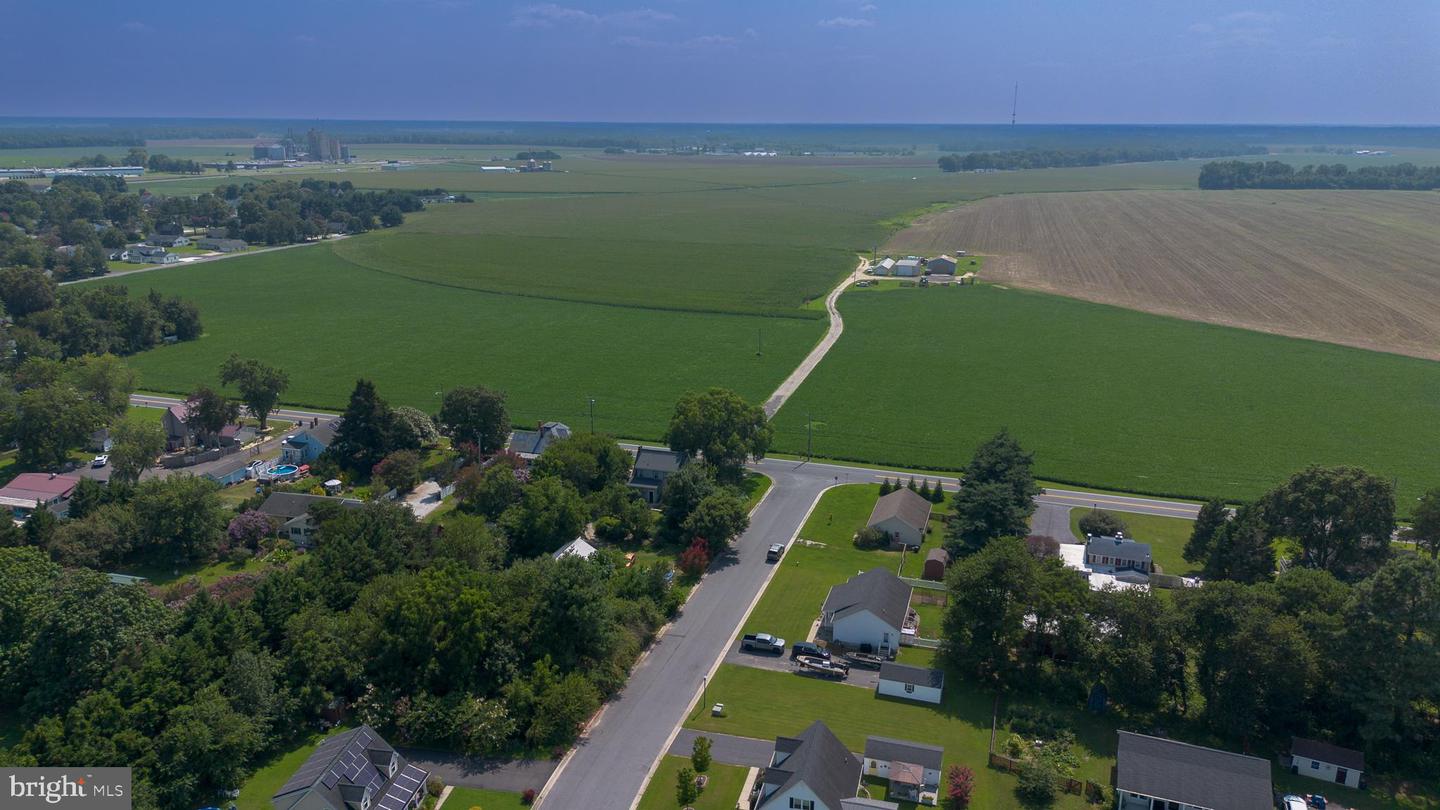 100 Barnes Ct Property Photo 8