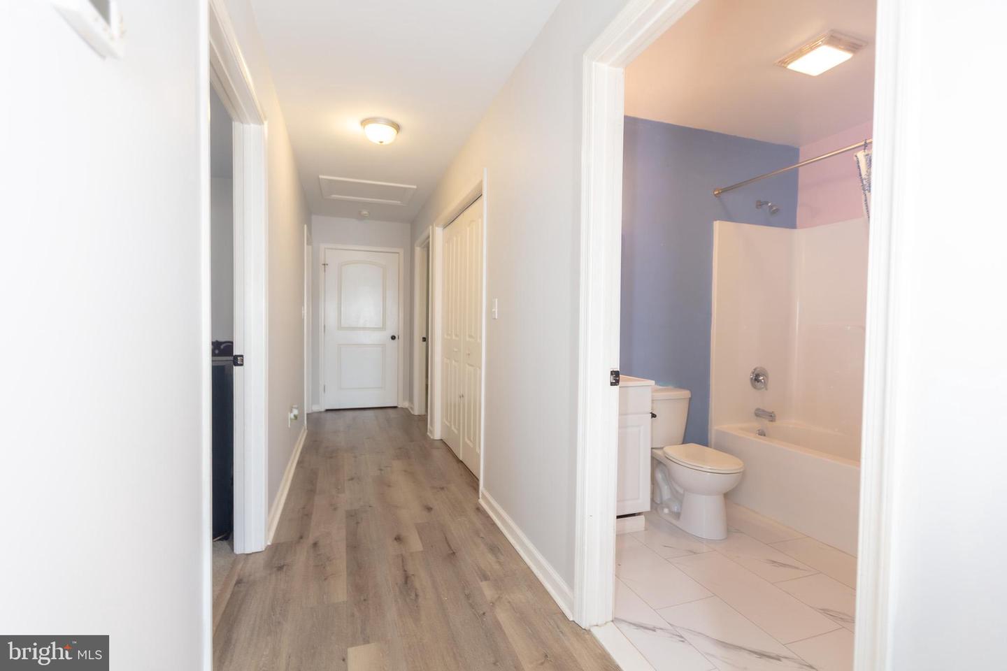 100 Barnes Ct Property Photo 18