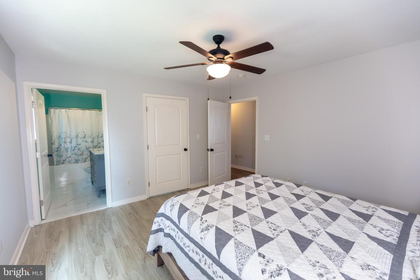 100 Barnes Ct Property Photo 22