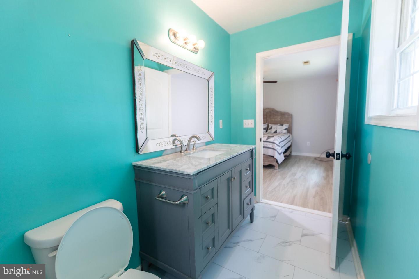 100 Barnes Ct Property Photo 24