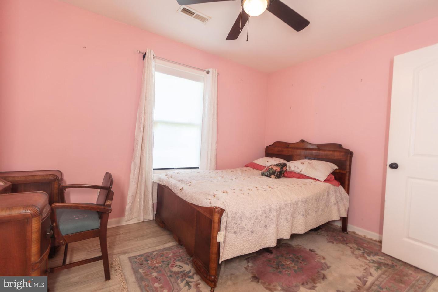 100 Barnes Ct Property Photo 26