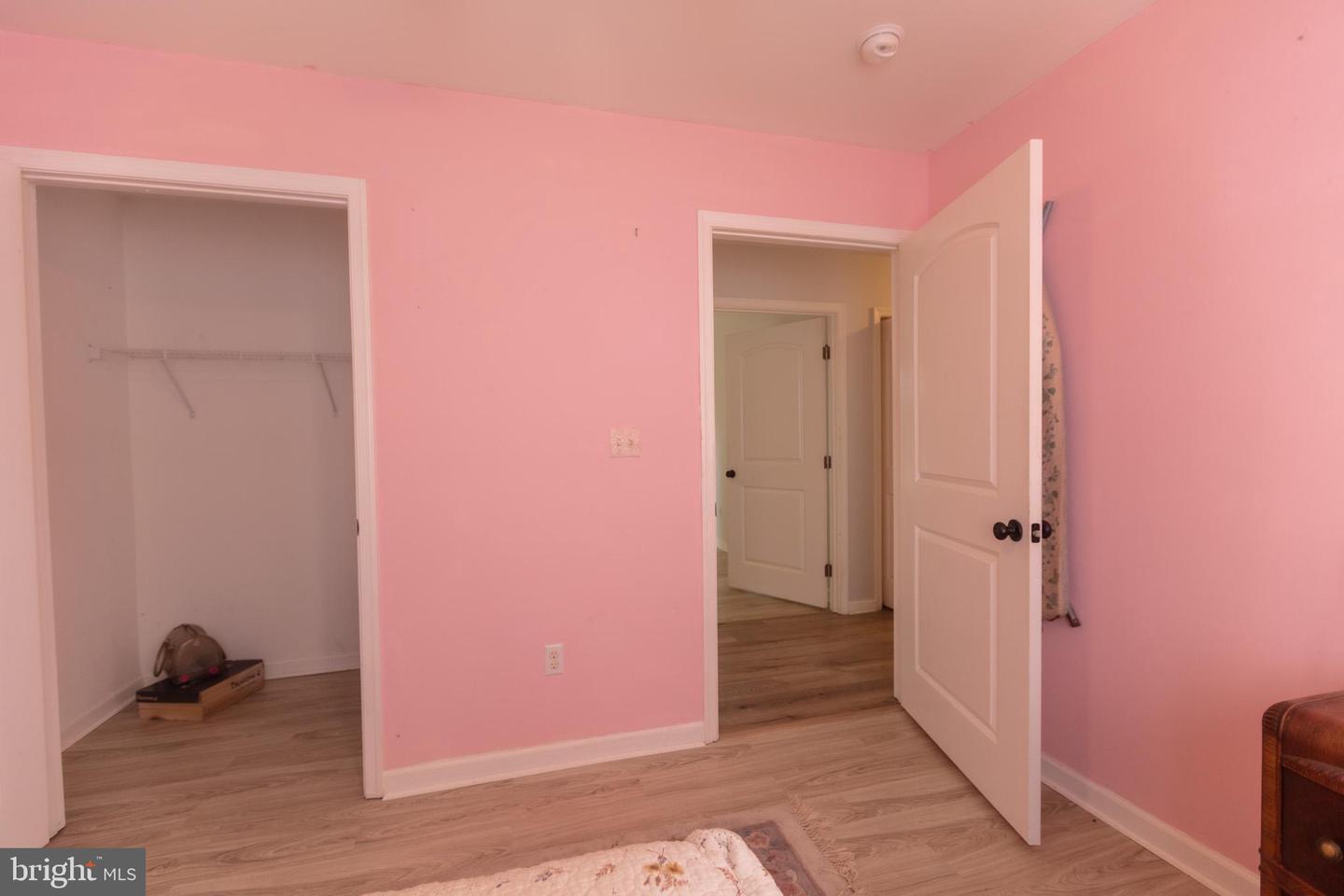 100 Barnes Ct Property Photo 28