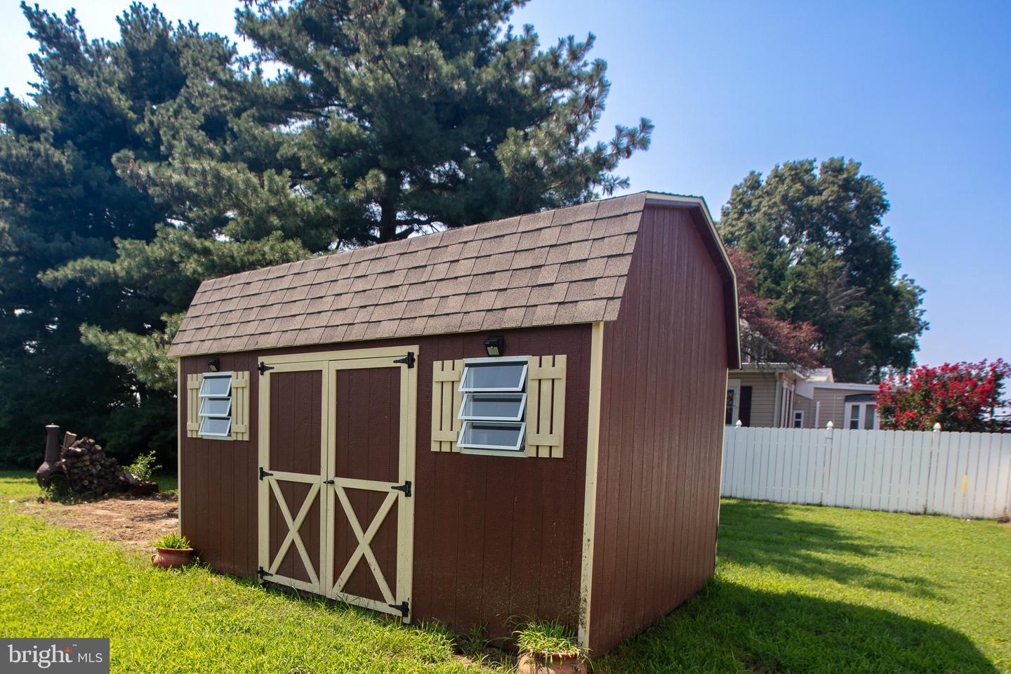 100 Barnes Ct Property Photo 31