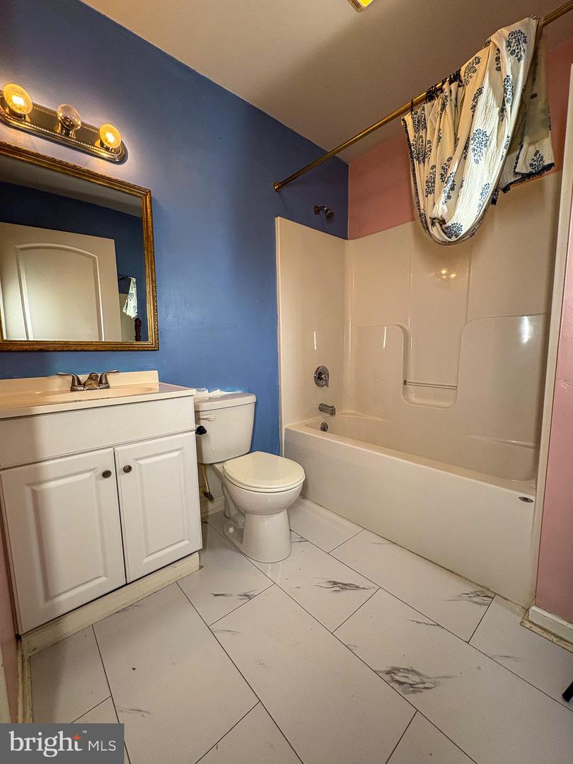 100 Barnes Ct Property Photo 38