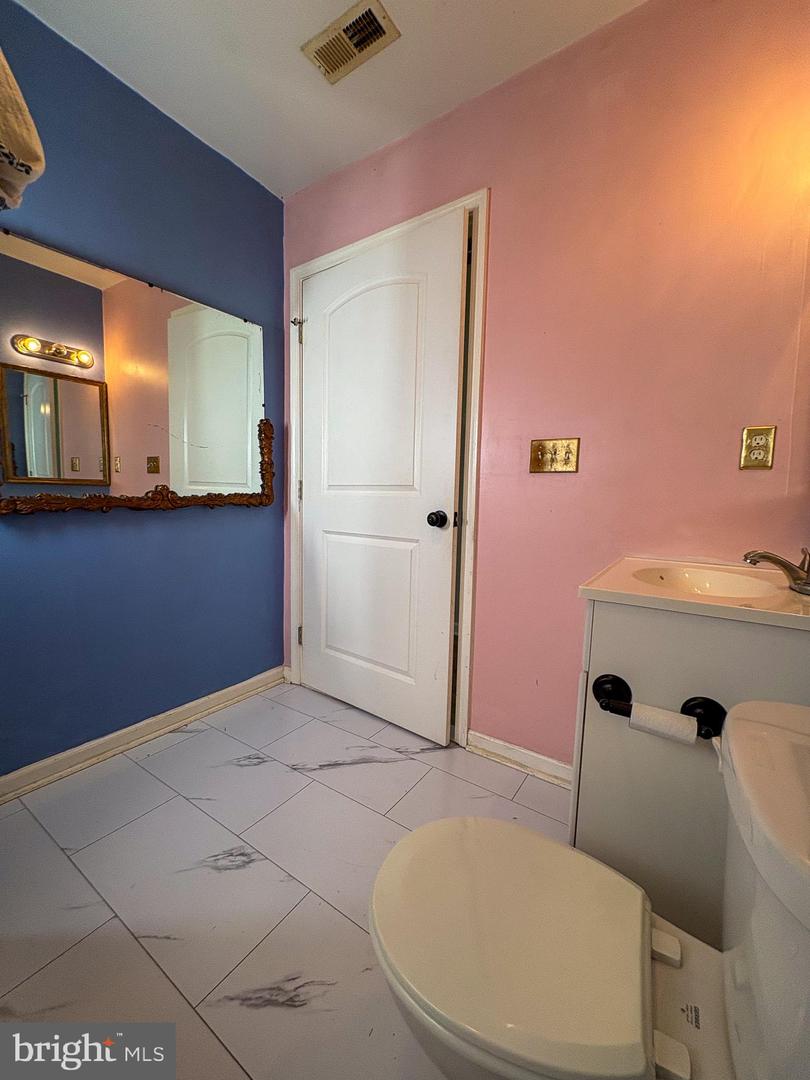 100 Barnes Ct Property Photo 39