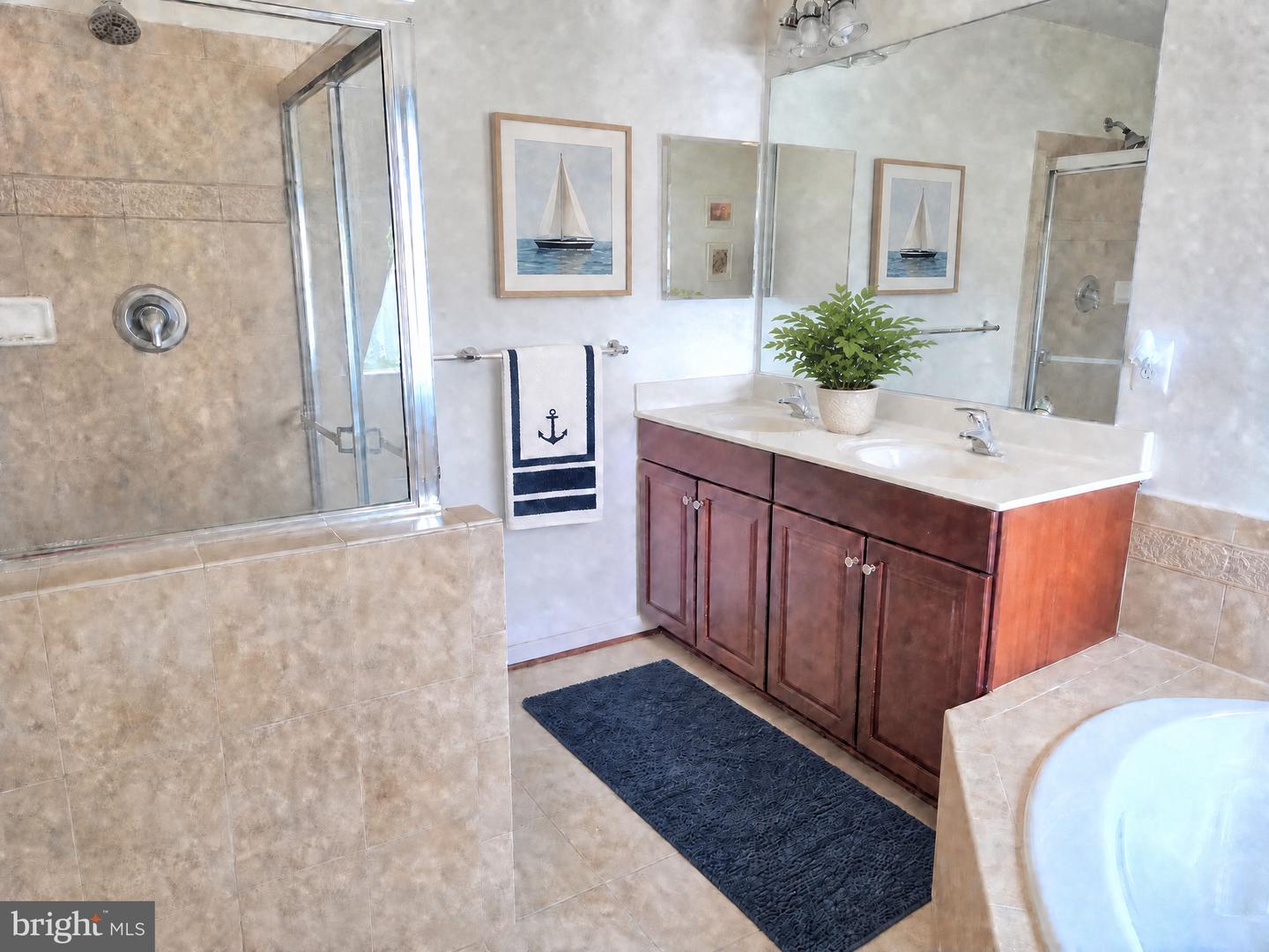 324 Shipyard Dr #83 Property Photo 17