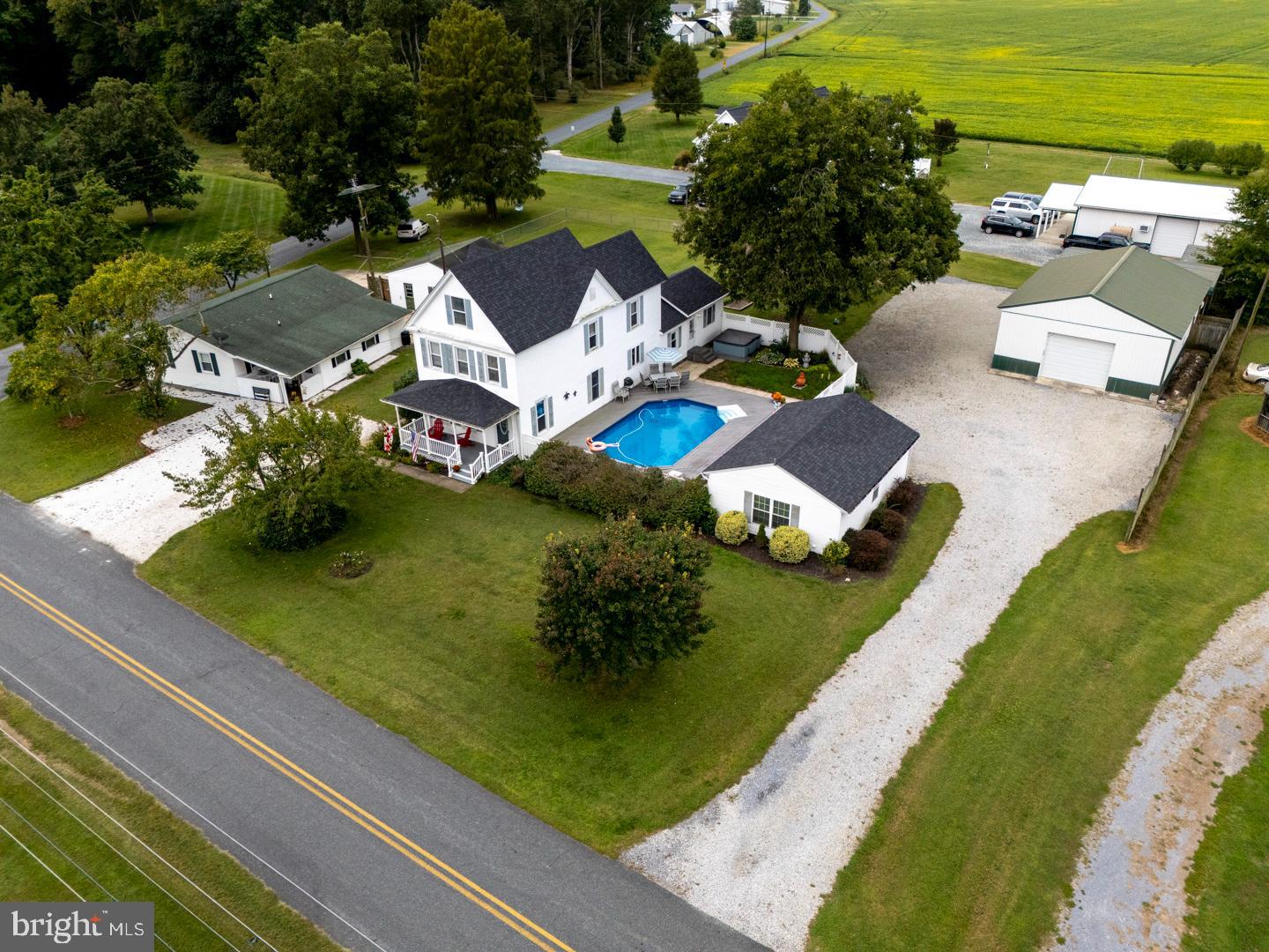 4904 RAVENWOOD RD