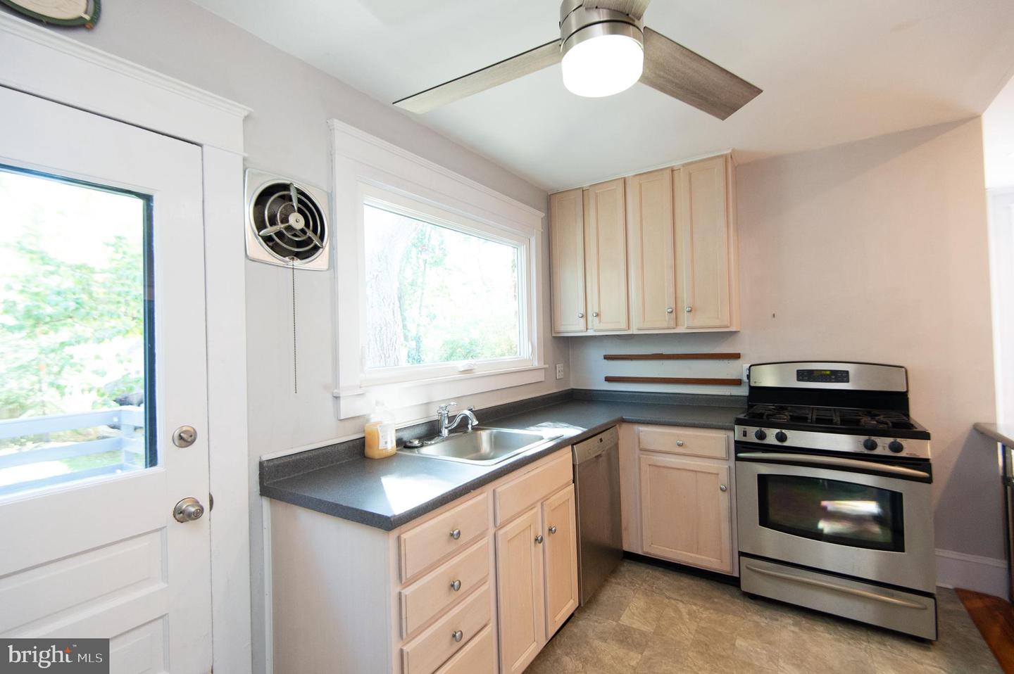306 Belvedere Ave Property Photo 11