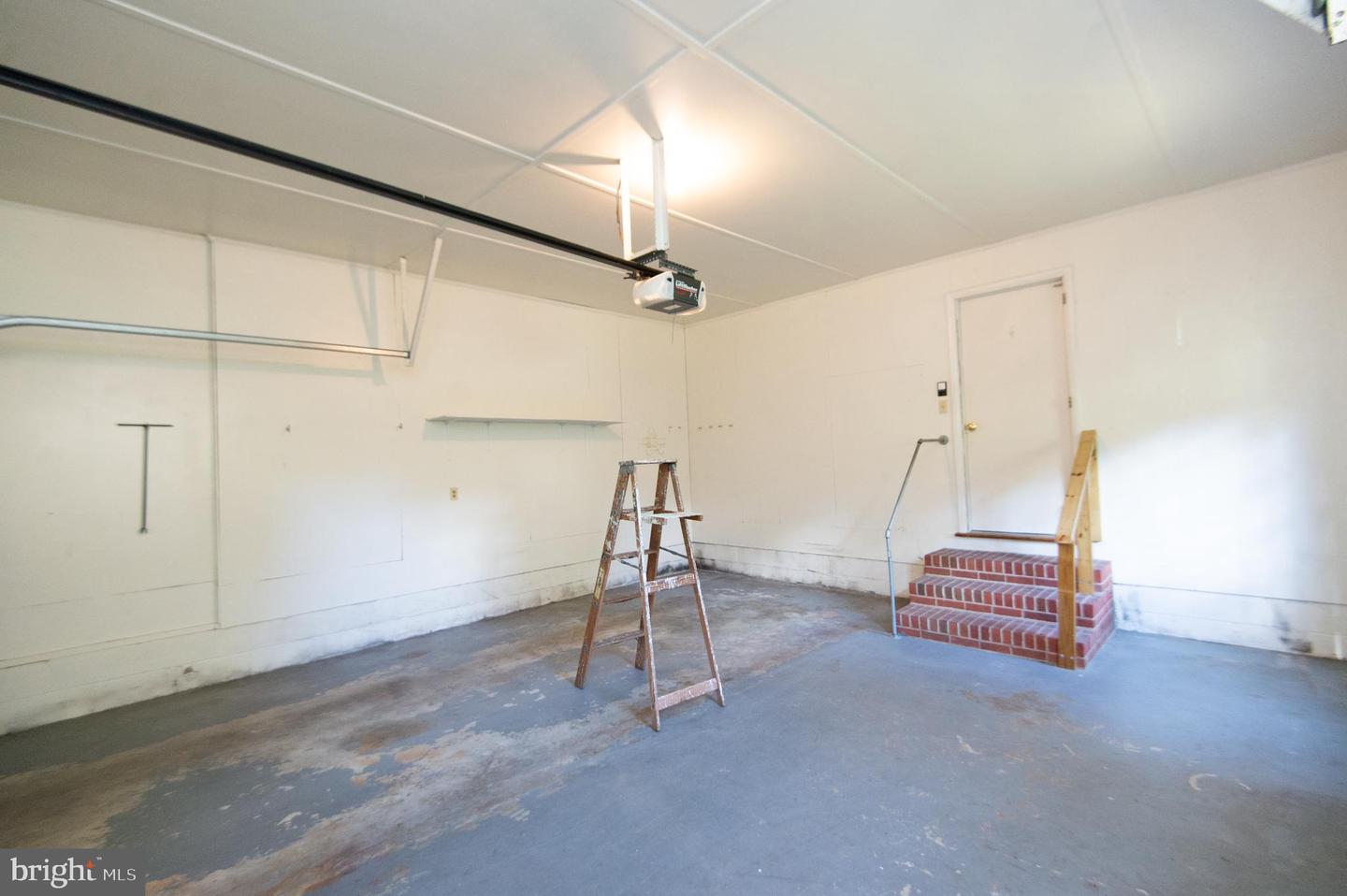 1 Kiowa Rd Property Photo 22